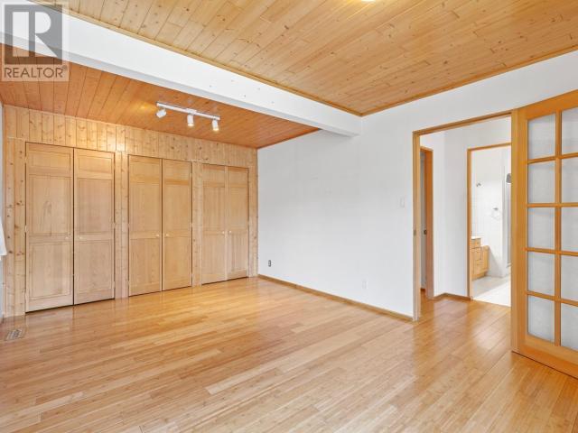115 Mackintosh Street Property Photo 11