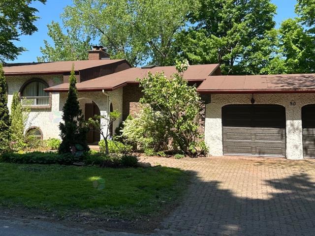 50 Rue Comtois Property Photo 1