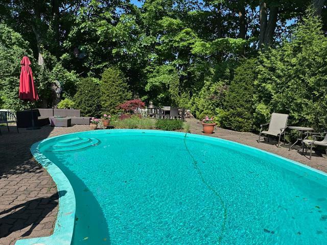 50 Rue Comtois Property Photo 3