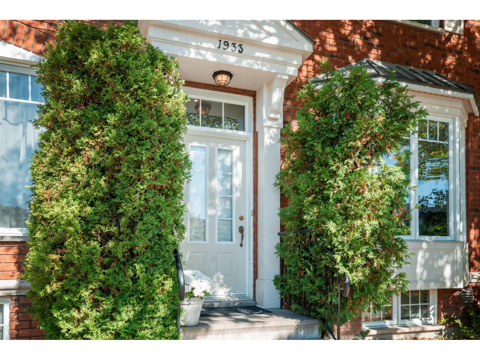 1933 Rue De Cognac Property Photo 1