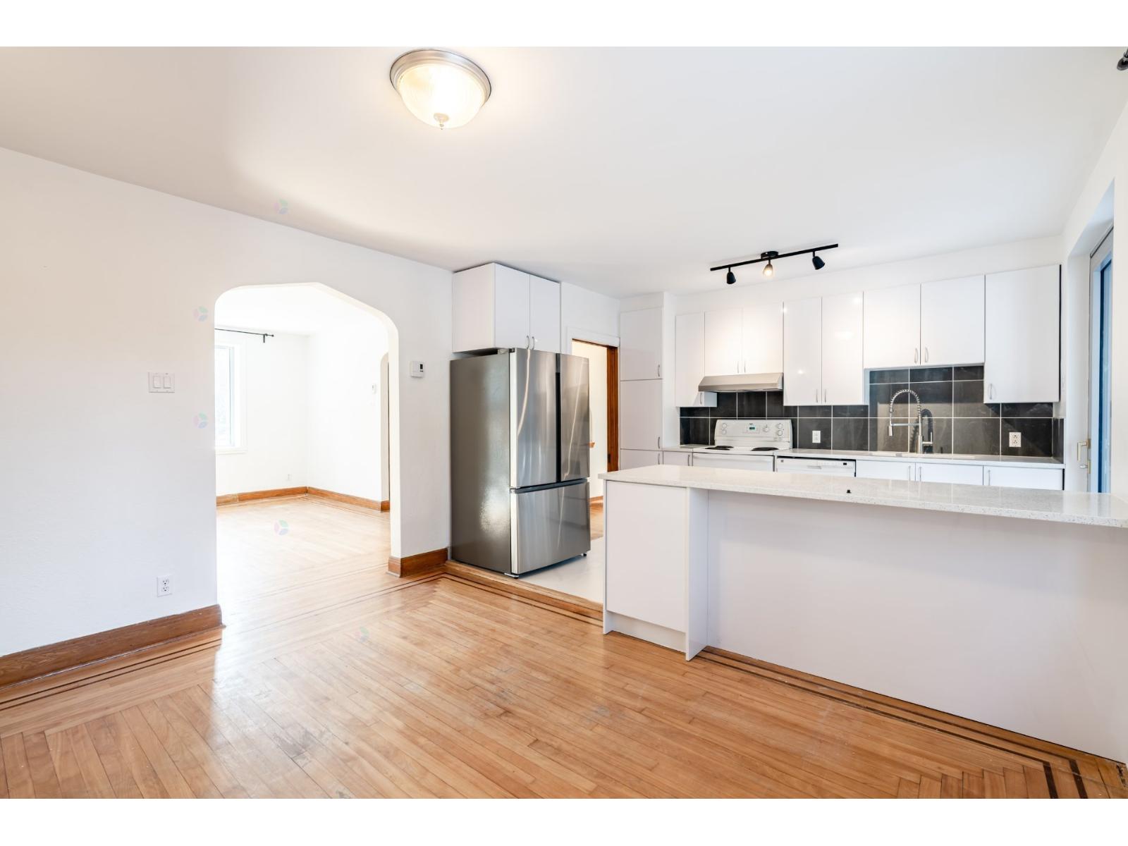 4631 Av. Coolbrook Property Photo 10