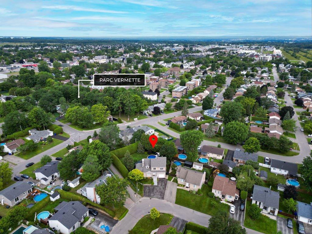 13735 Rue De Troyes Property Photo 47