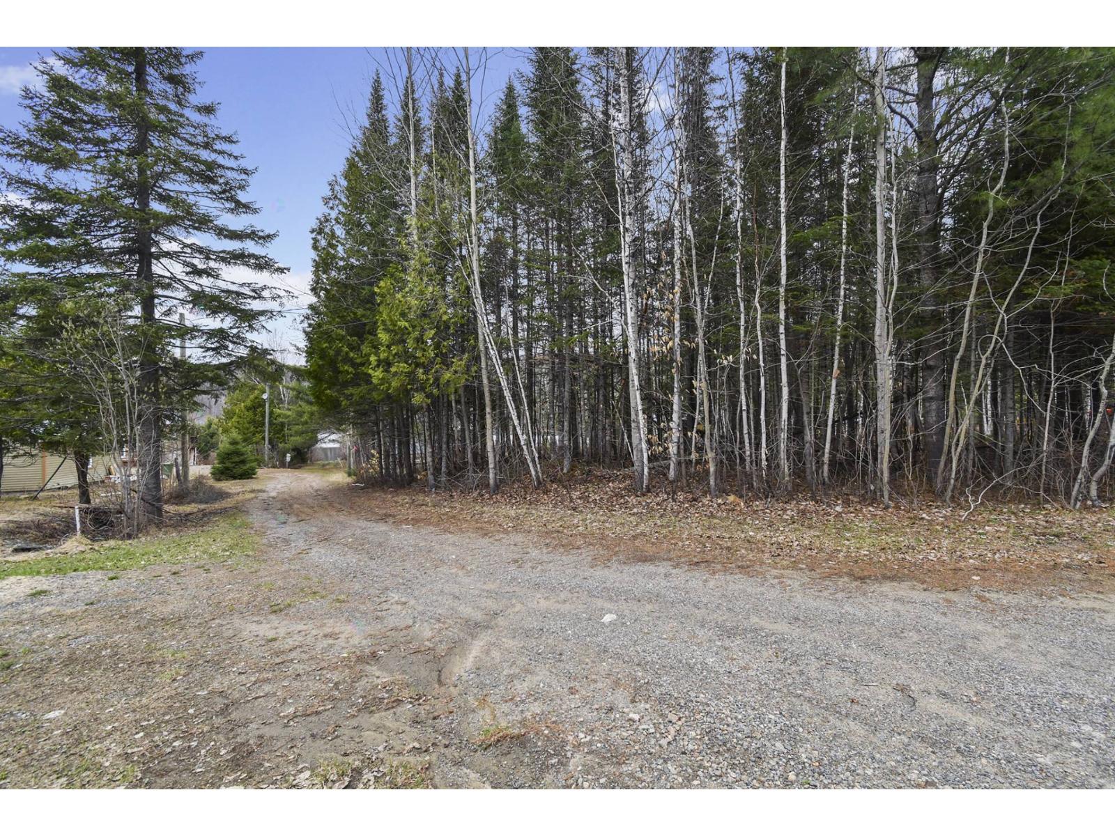 25 Ch. Du Lac-hénault S. Property Photo 34