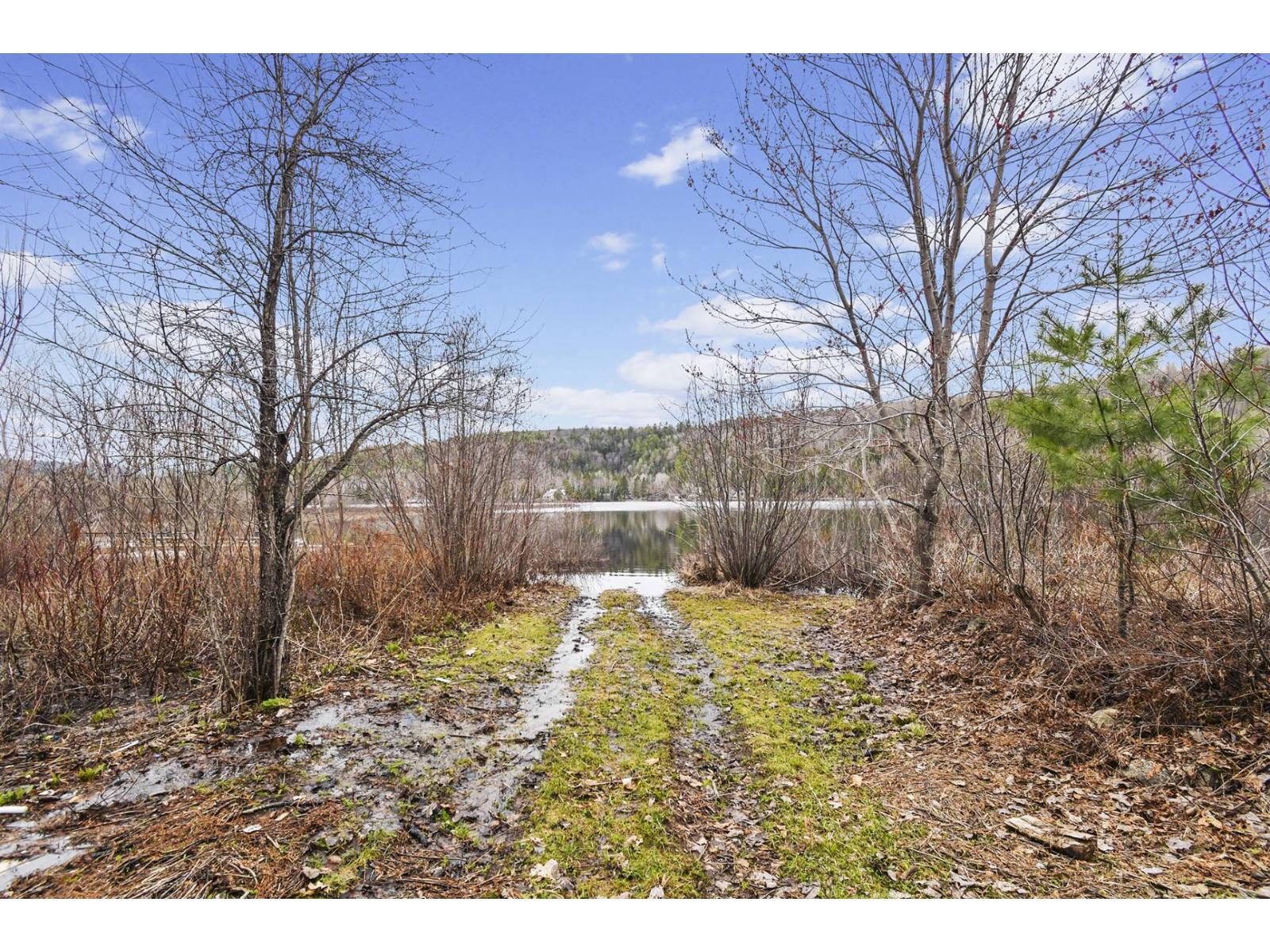 25 Ch. Du Lac-hénault S. Property Photo 35