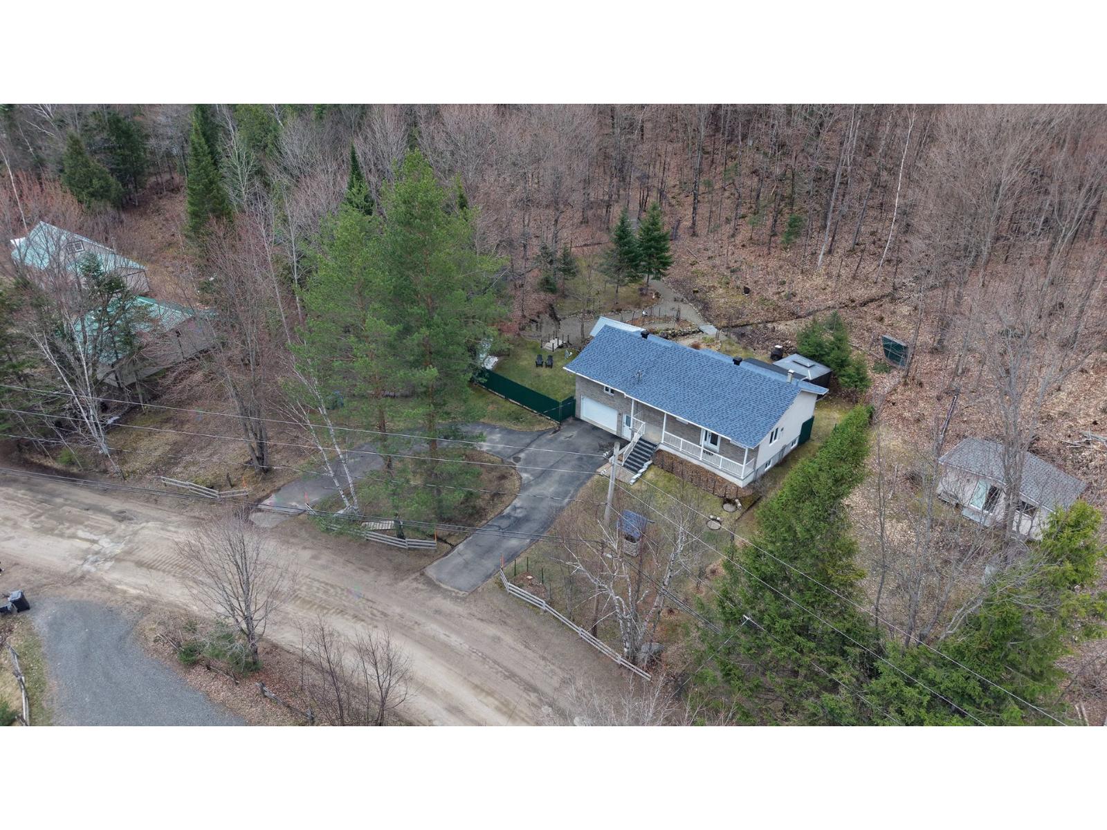 25 Ch. Du Lac-hénault S. Property Photo 37