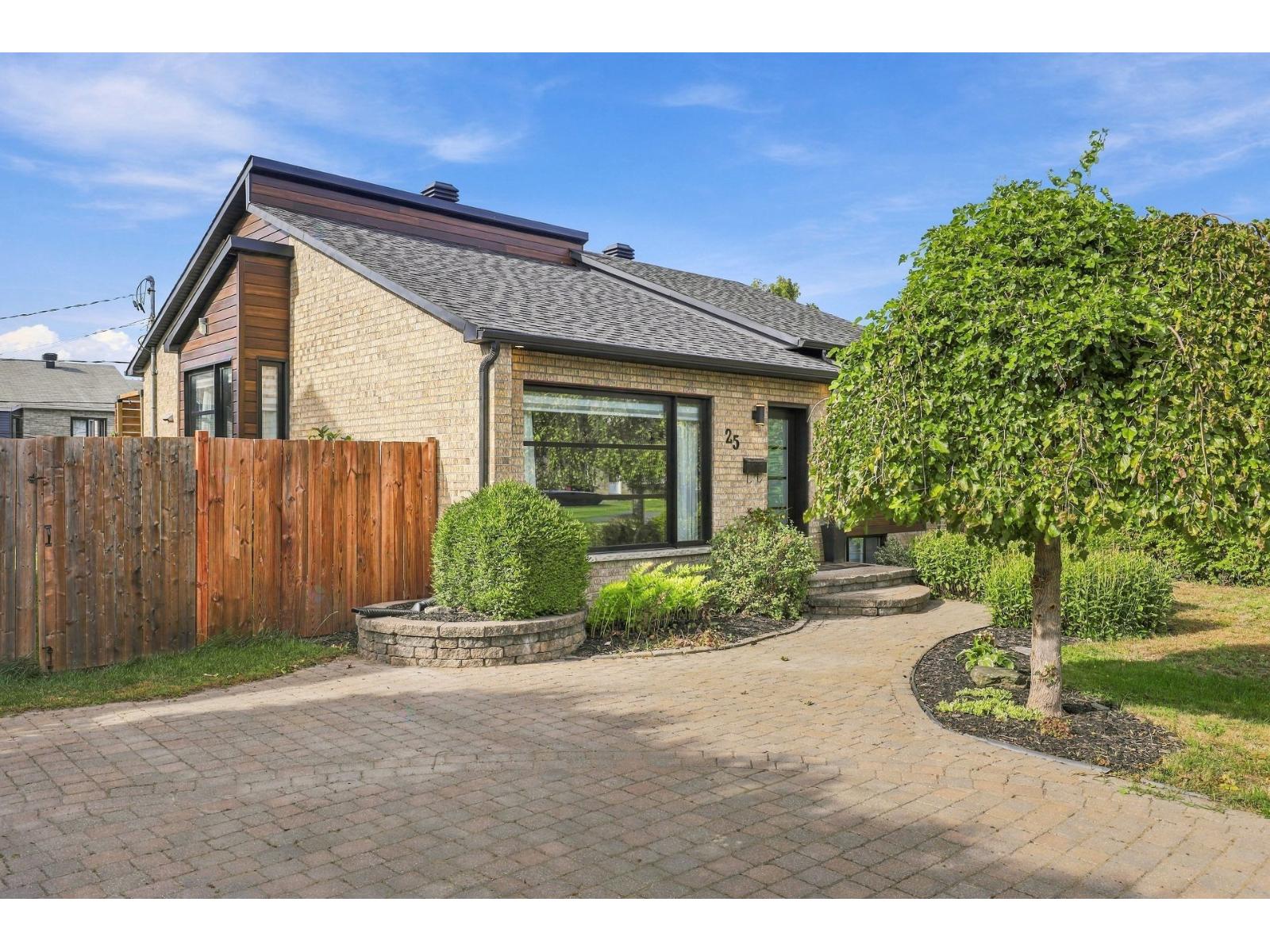 25 Rue Des Merles Property Photo 3