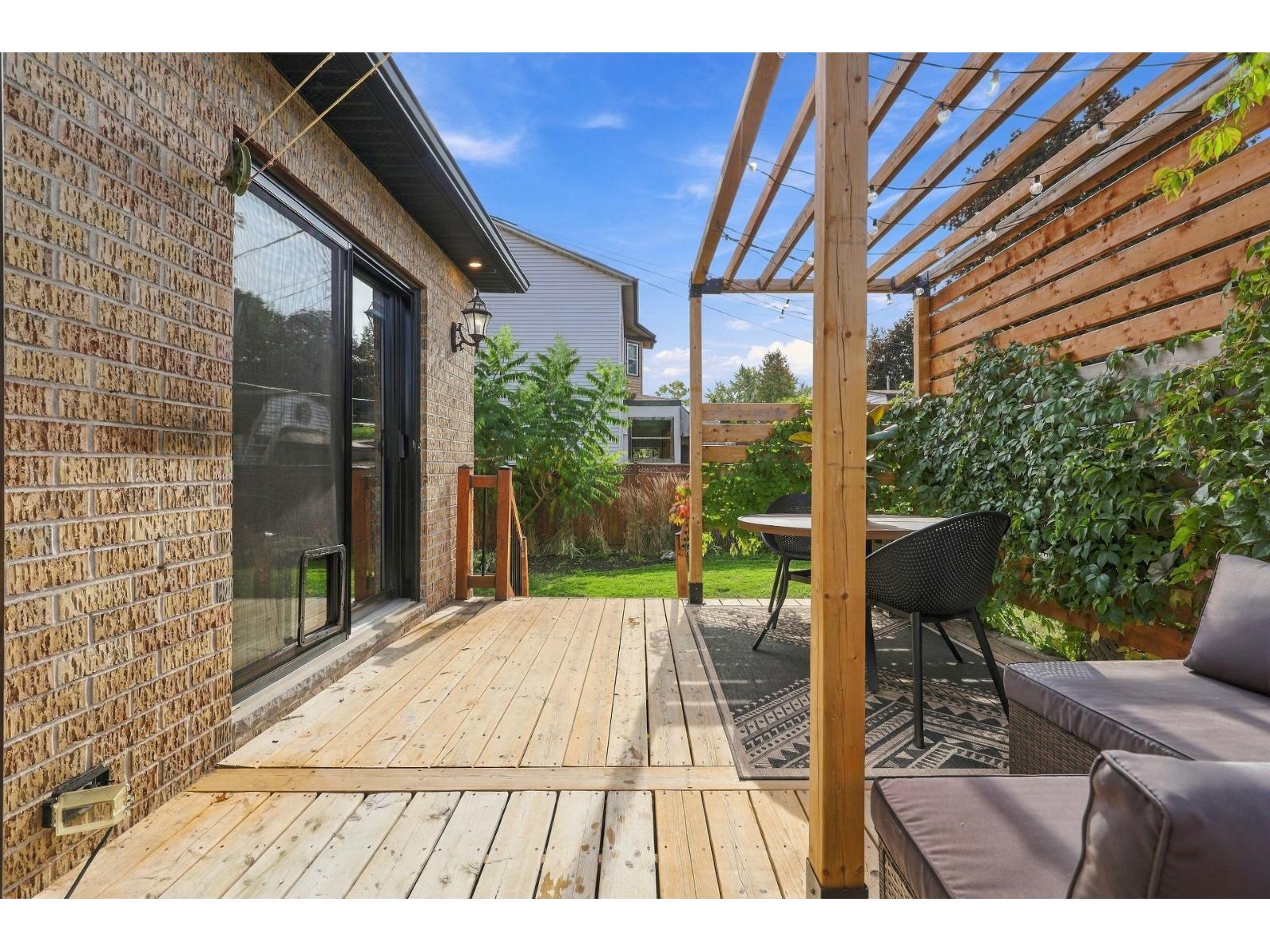 25 Rue Des Merles Property Photo 32
