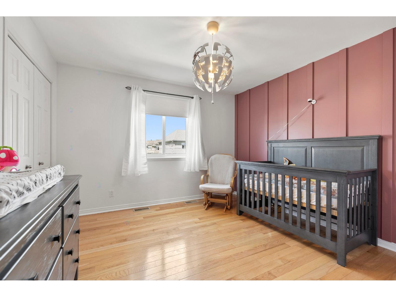 86 Av. Chamberry Property Photo 19