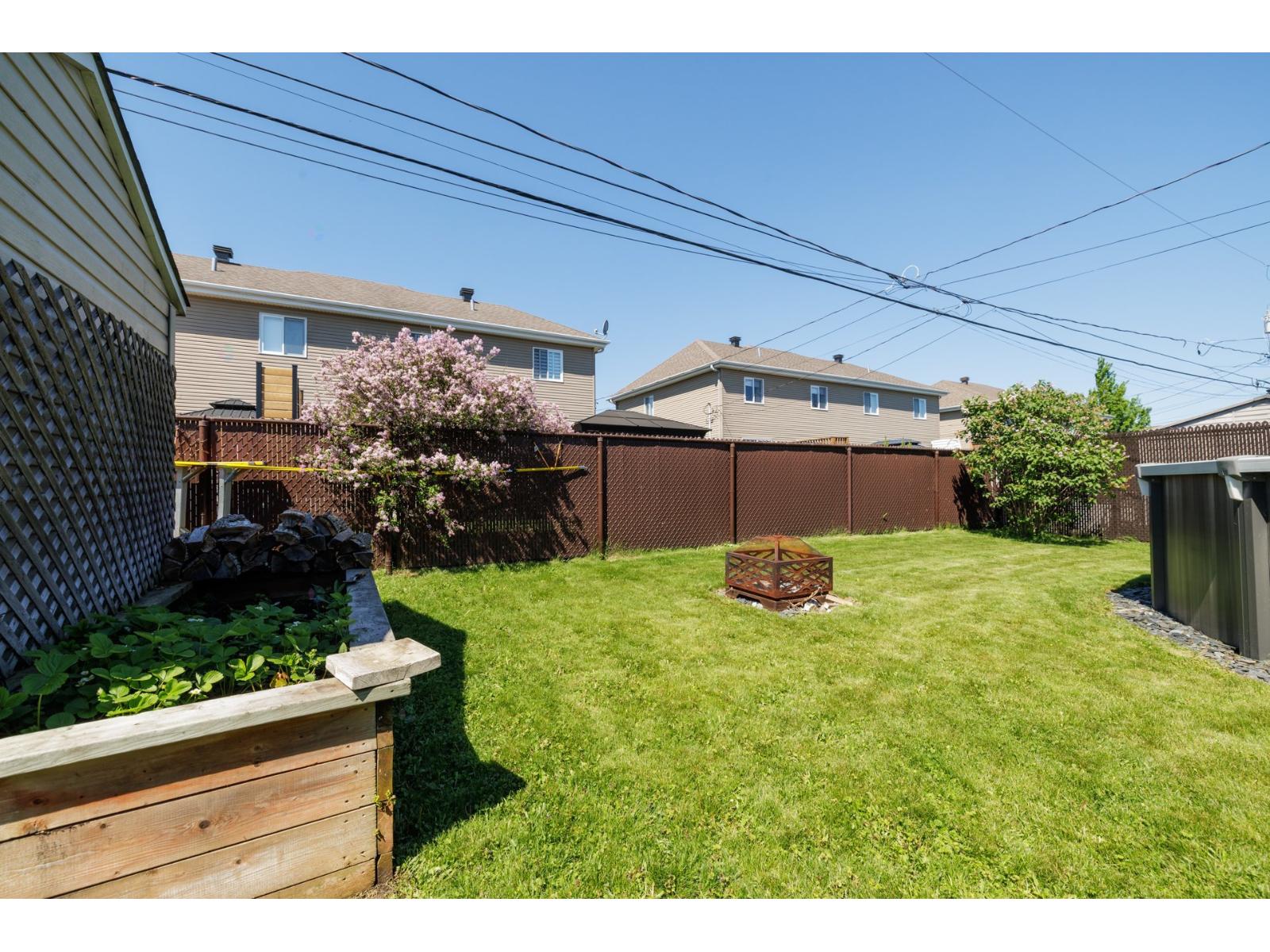 86 Av. Chamberry Property Photo 43