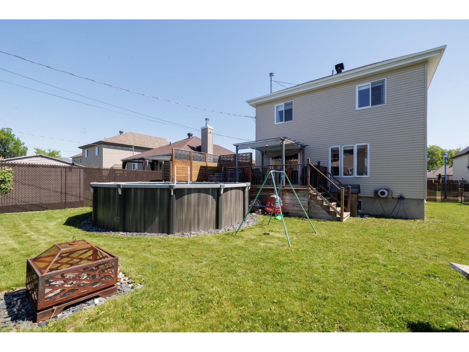86 Av. Chamberry Property Photo 44