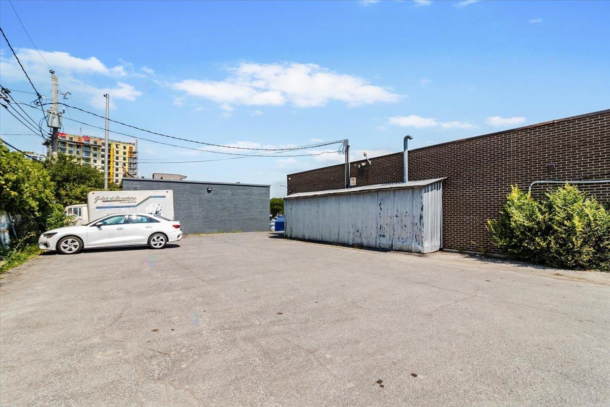 9330 Boul. Lacordaire Property Photo 26