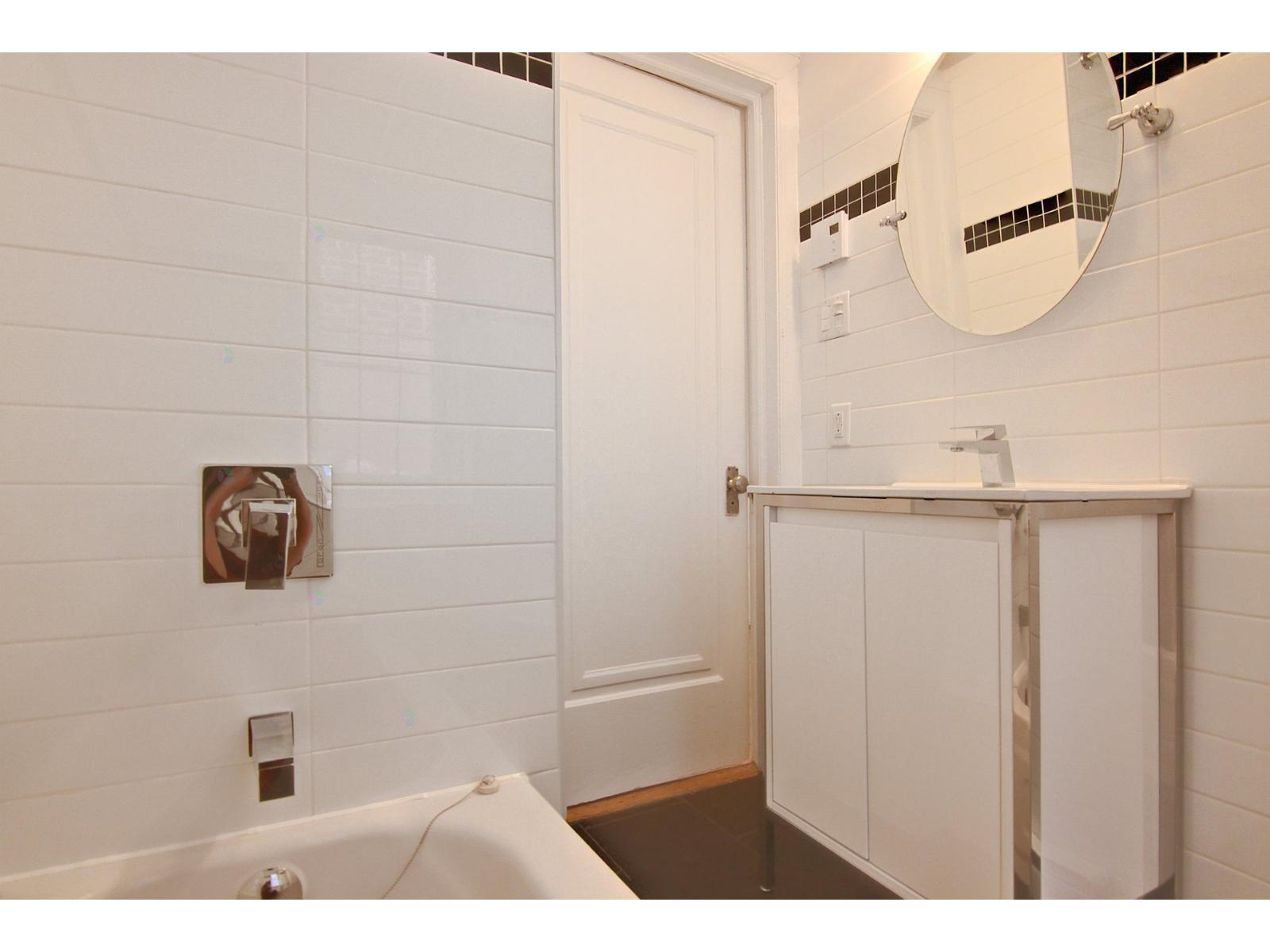 288 Av. Grosvenor, #21 Property Photo 7