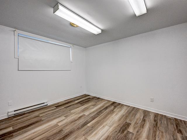 103z Boul. Perrot Property Photo 9