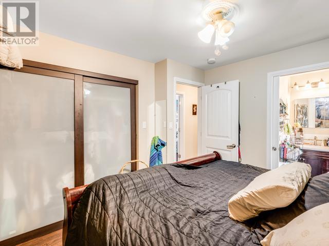 203 Hanson Street Property Photo 36
