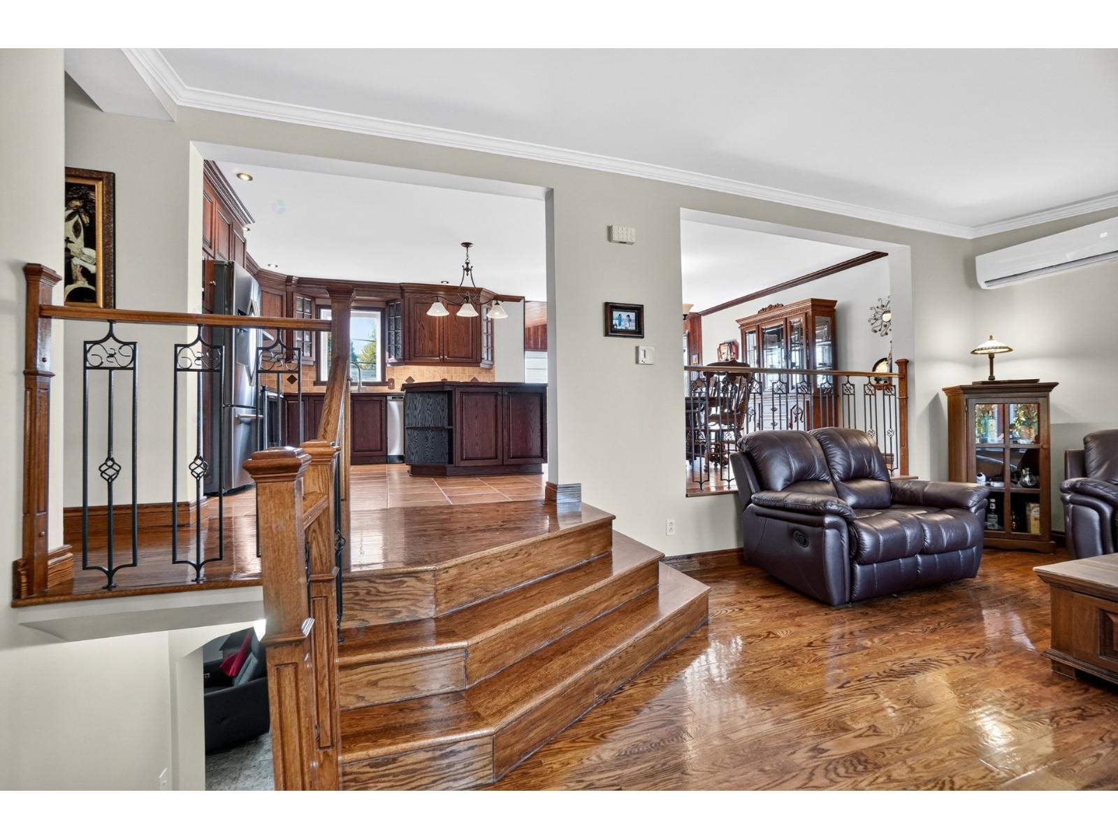 238 Rue Serval Property Photo 3