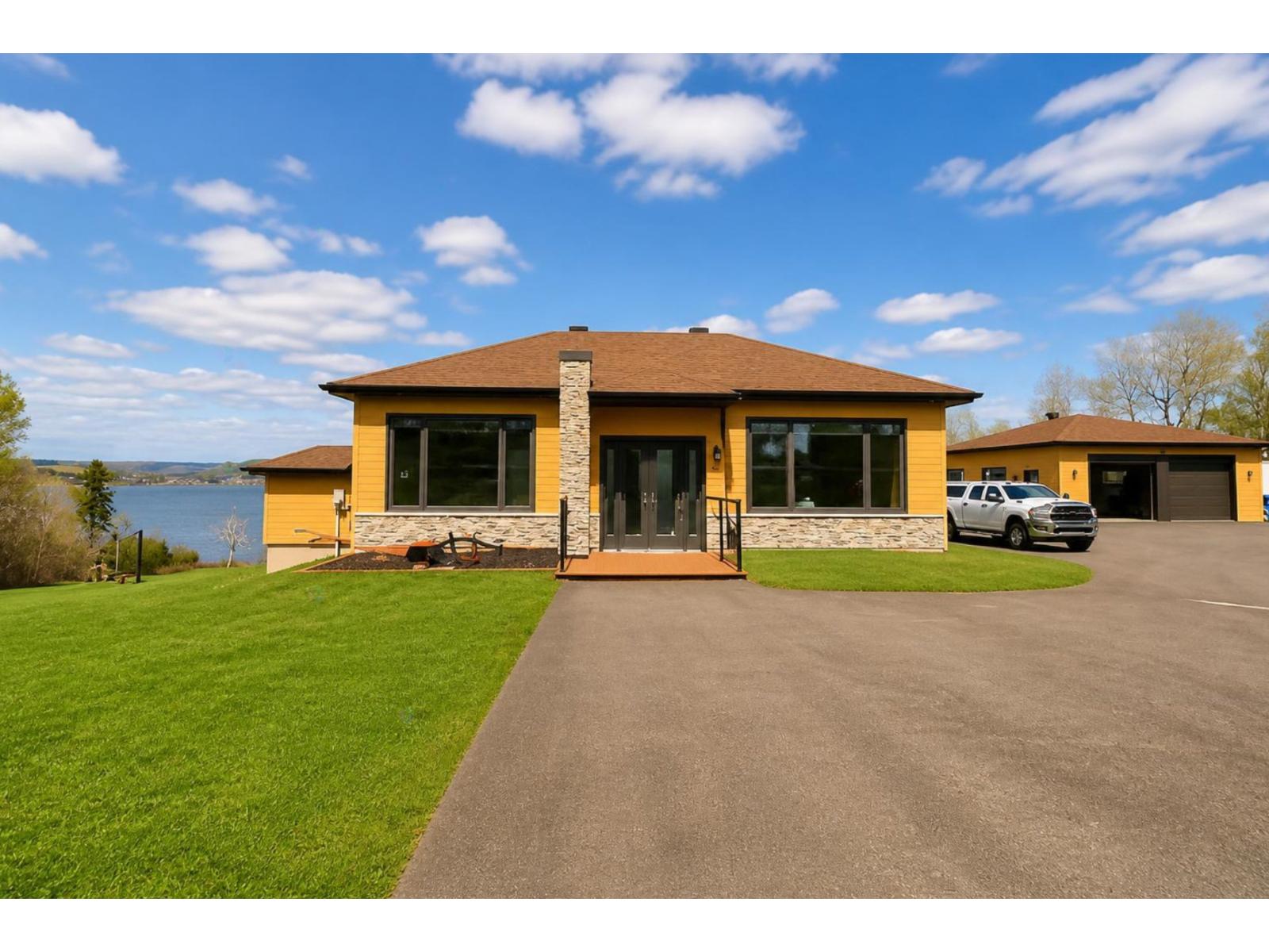 107 Route De La Pointe Property Photo 1