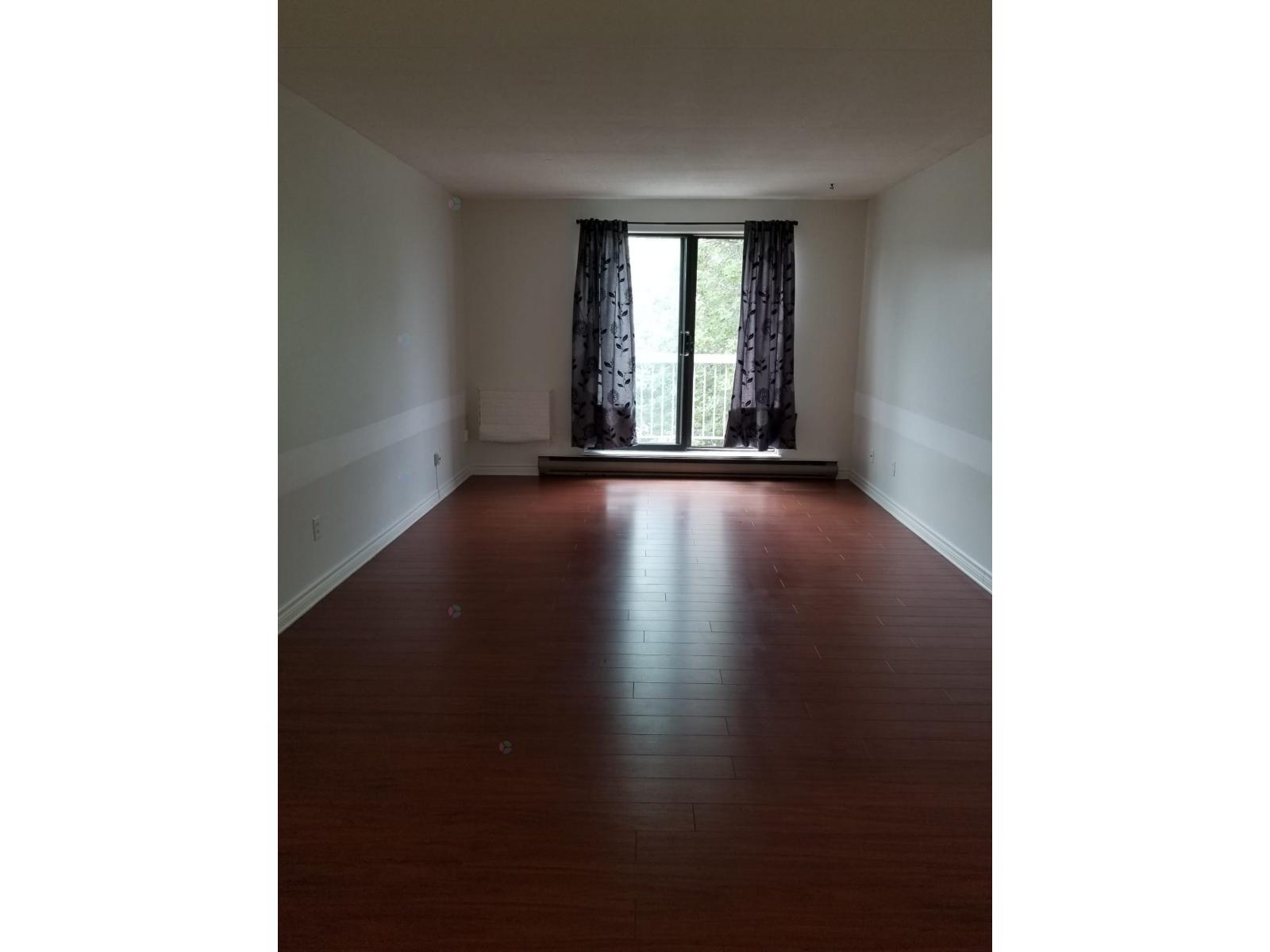 90 Crois. Elgin, #306 Property Photo 5