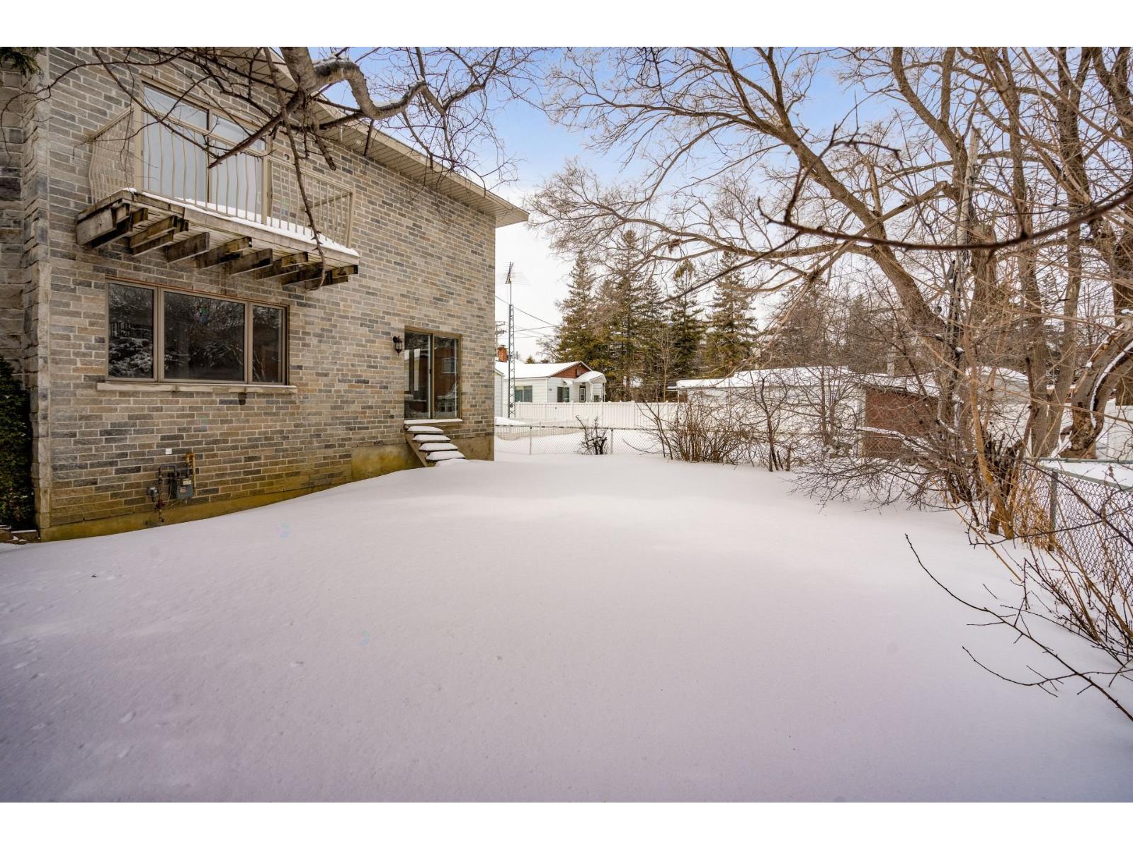 5505 Av. Plamondon Property Photo 27