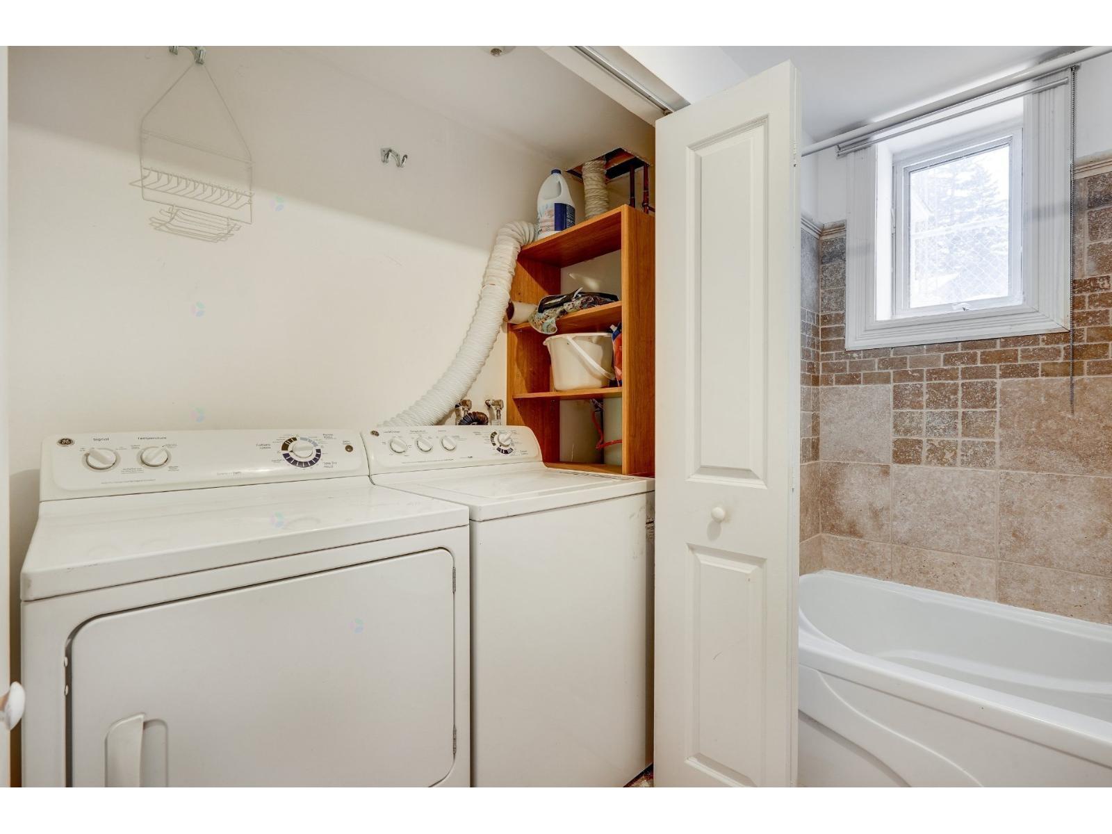 5505 Av. Plamondon Property Photo 32