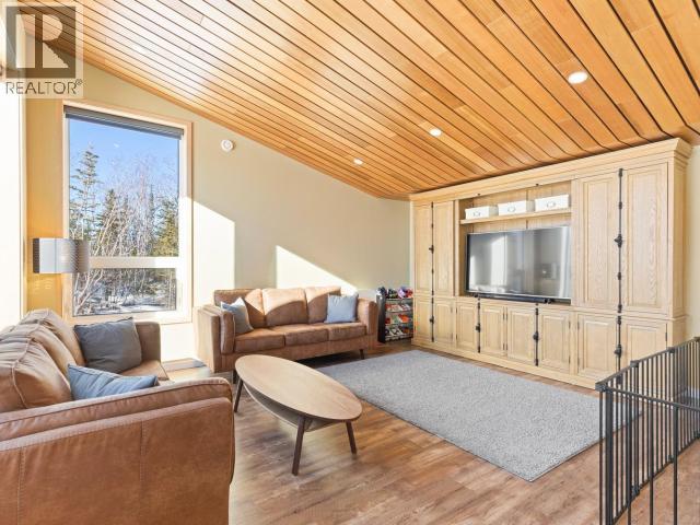 84 Orion Crescent Property Photo 16