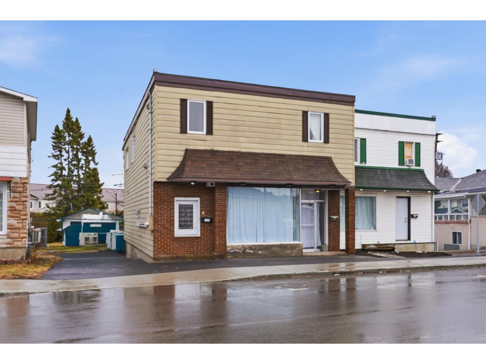 338 Rue St-andré Property Photo 2