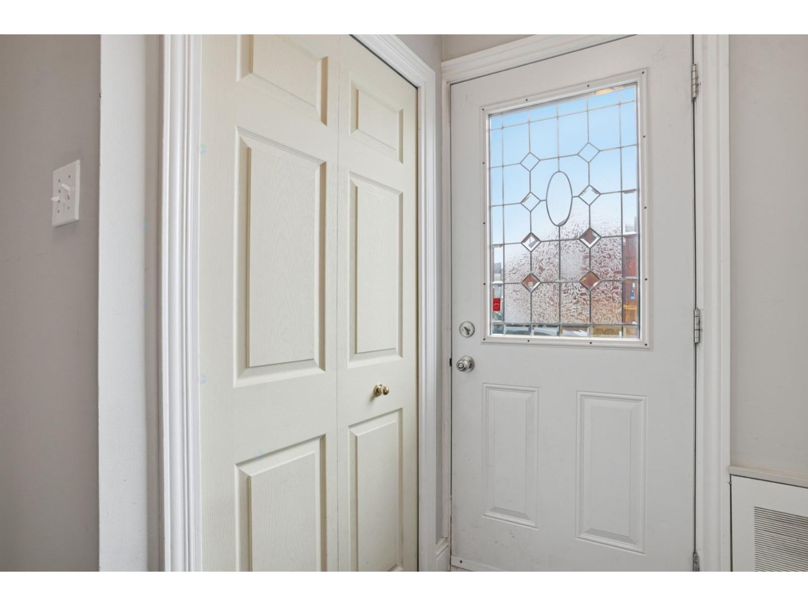 338 Rue St-andré Property Photo 3