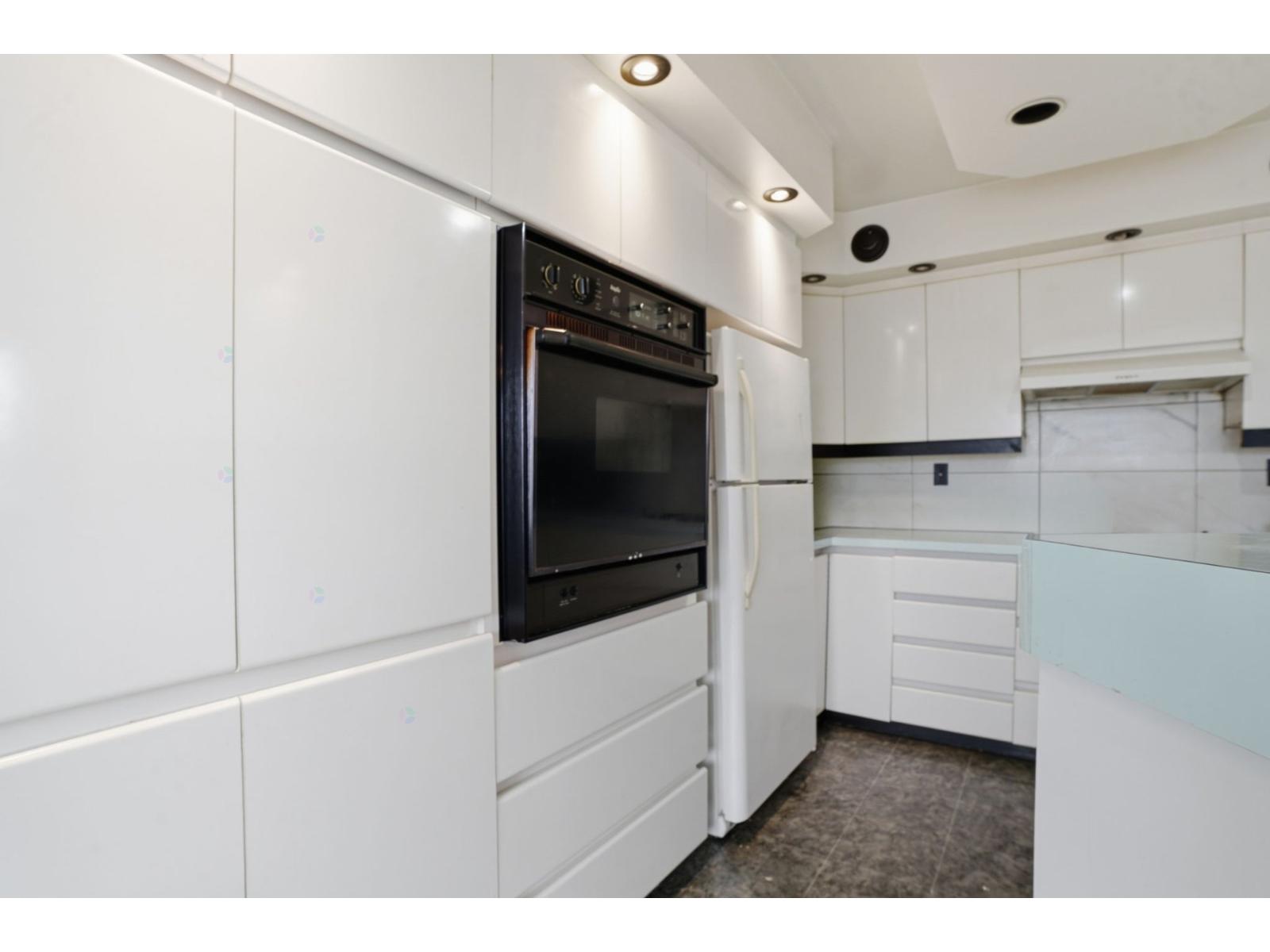 338 Rue St-andré Property Photo 11