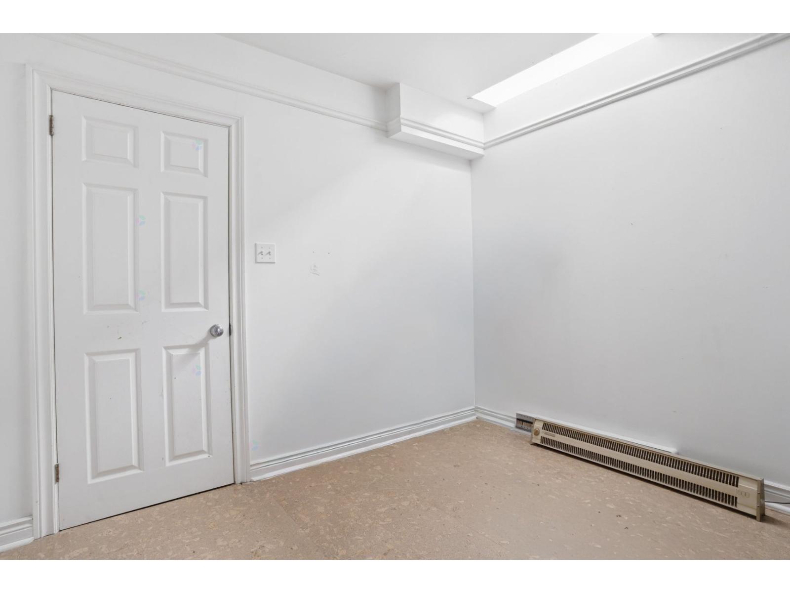 338 Rue St-andré Property Photo 16