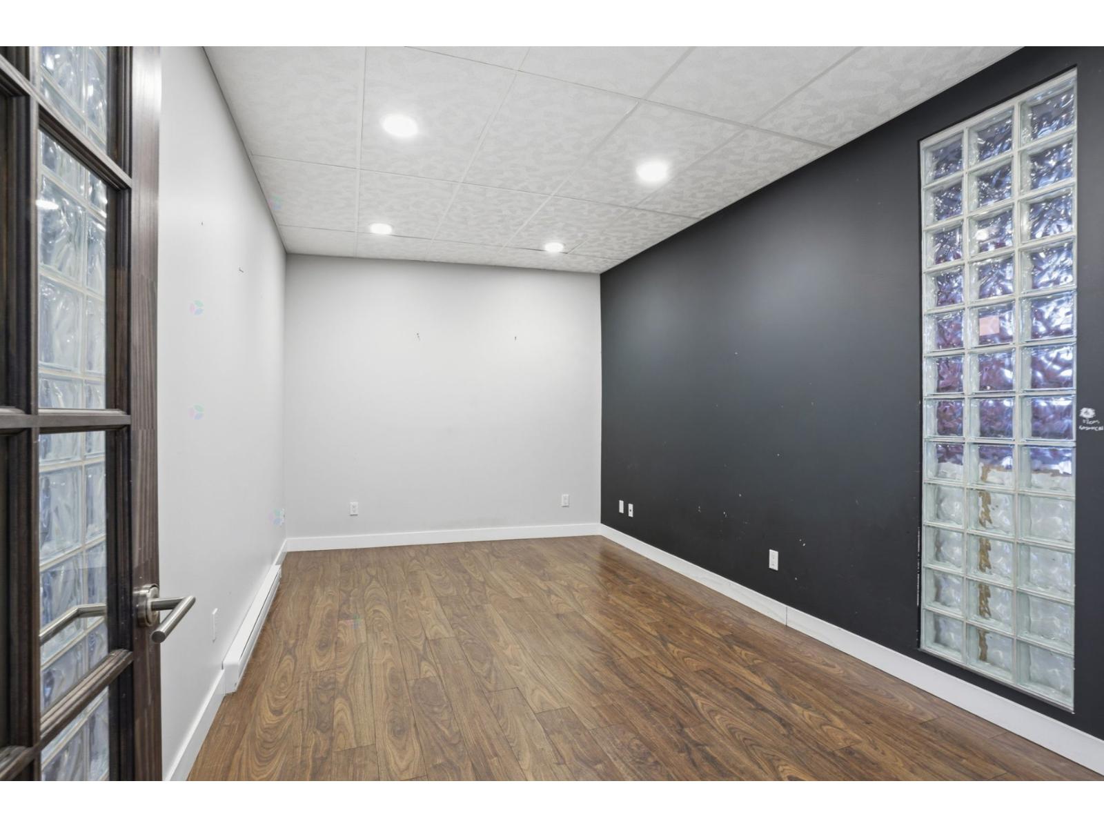 338 Rue St-andré Property Photo 28