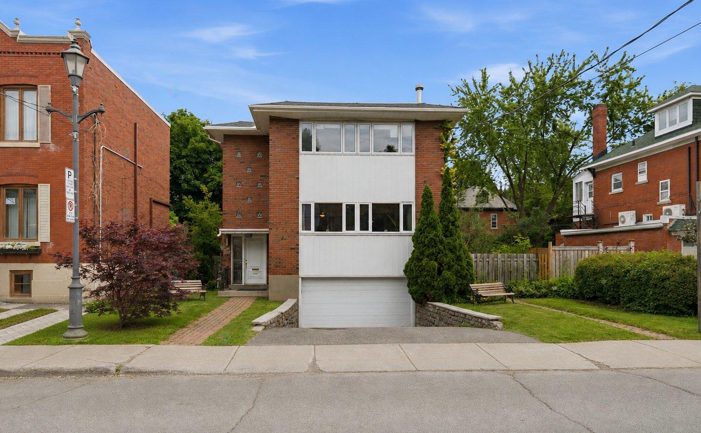 119 Av. Westminster N. Property Photo 1
