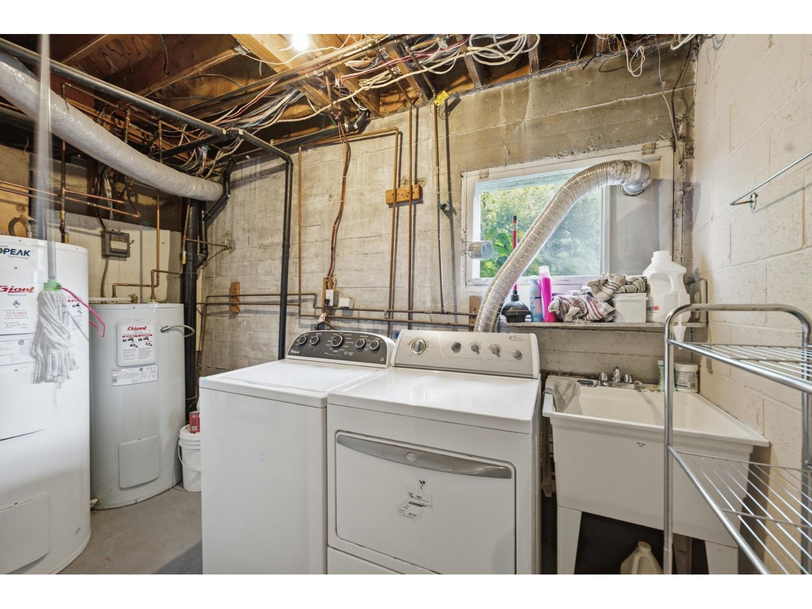 119 Av. Westminster N. Property Photo 23