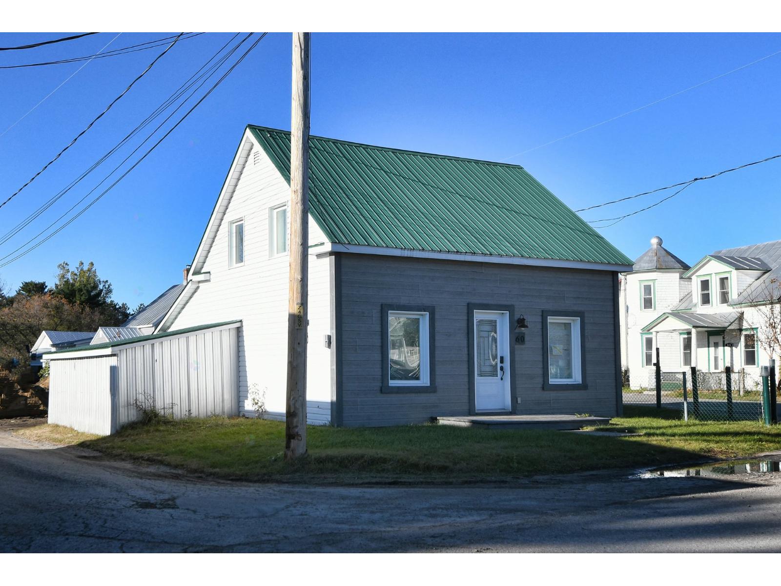 60 Rue Pontbriand N. Property Photo 1
