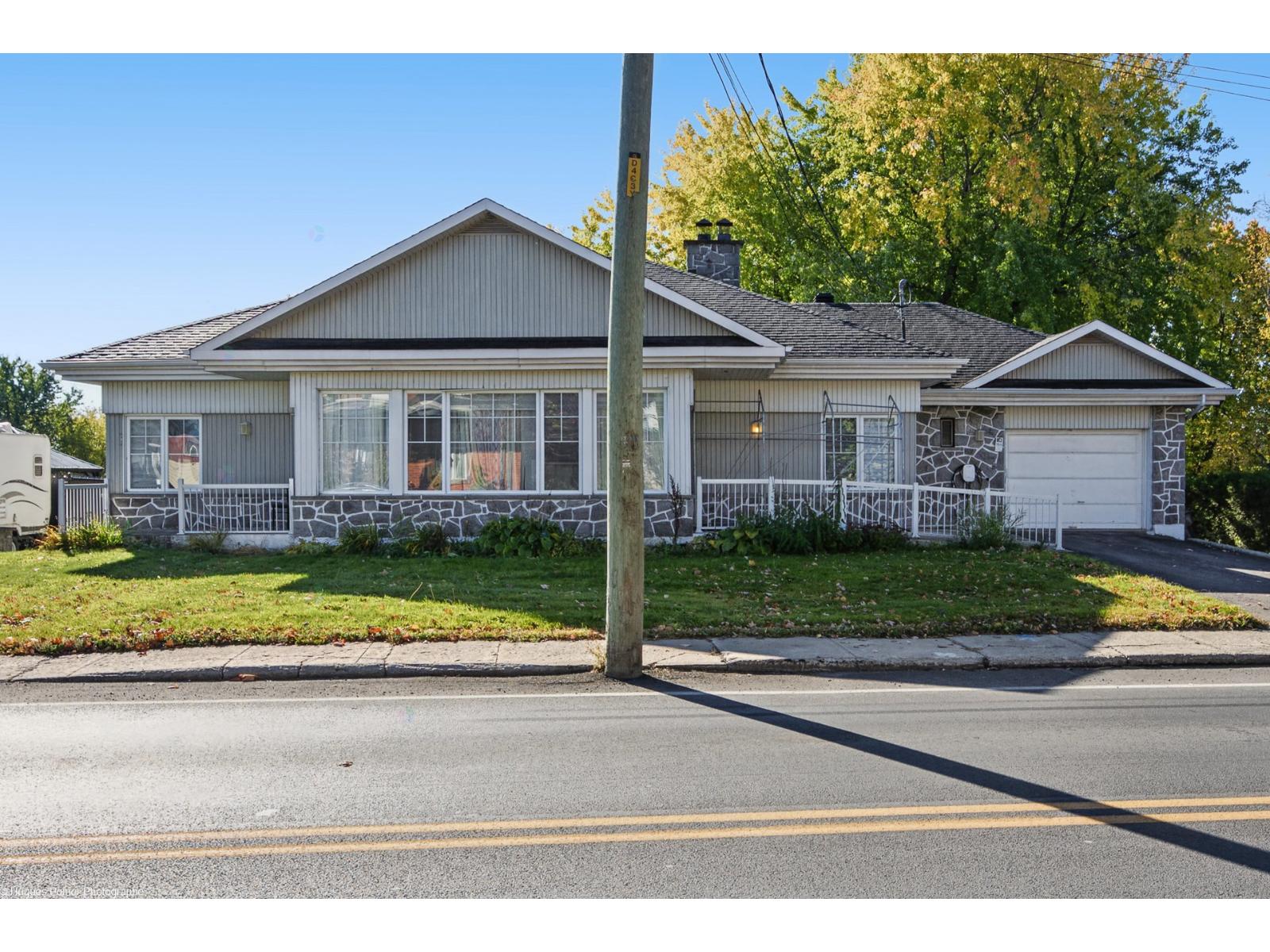 966 12e Avenue Property Photo 1