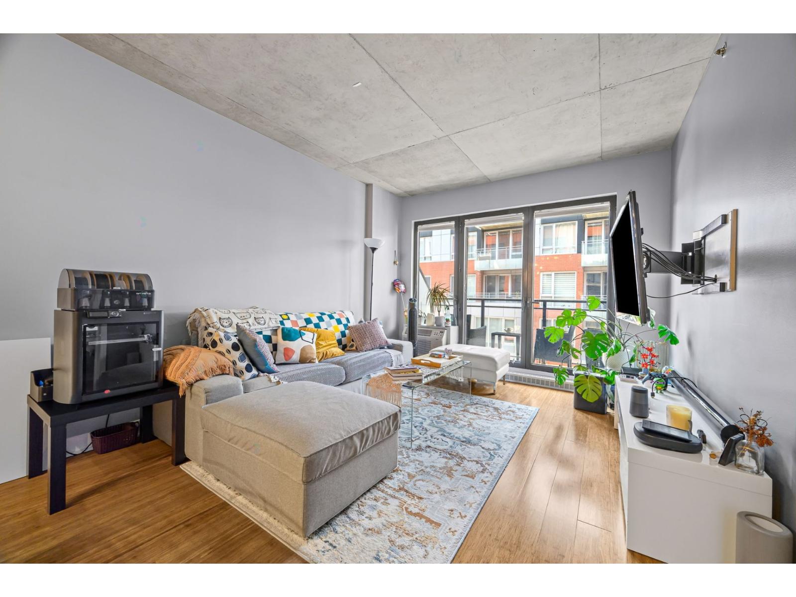 400 Rue De L'inspecteur, #821 Property Photo 1