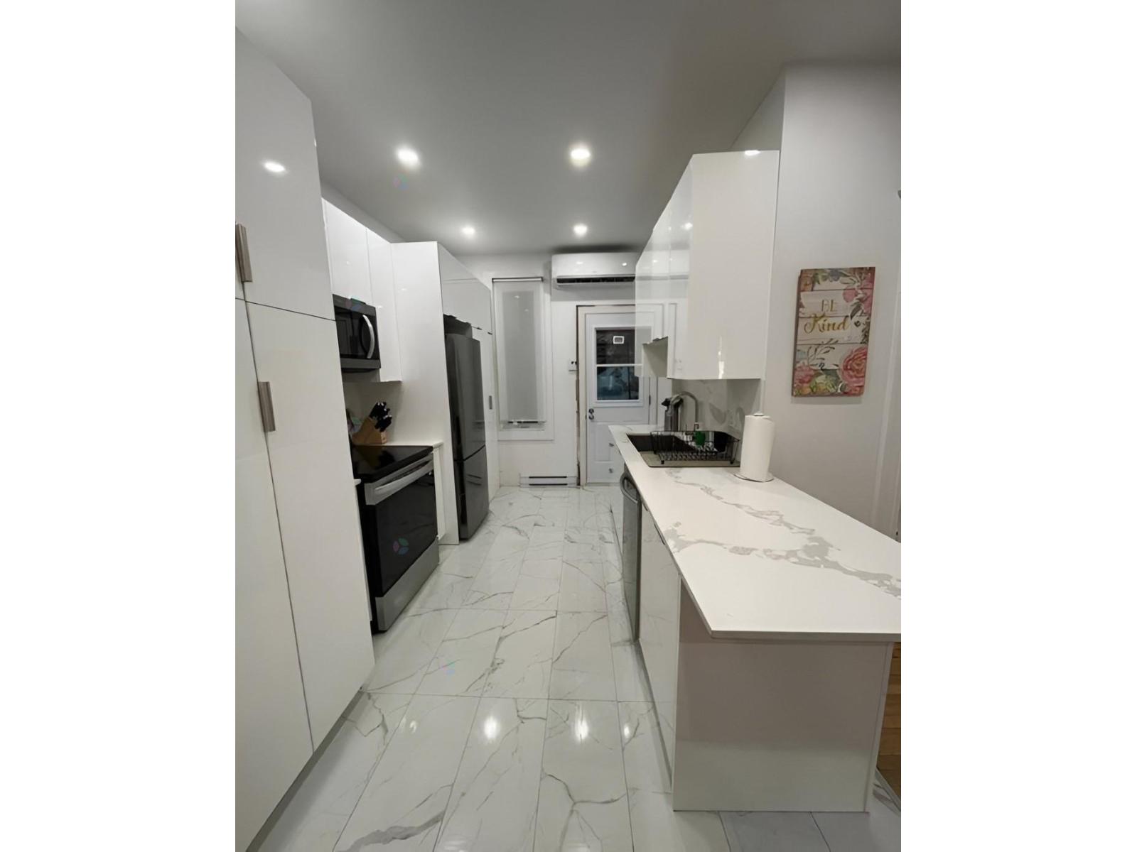 4215 Boul. Décarie Property Photo 2