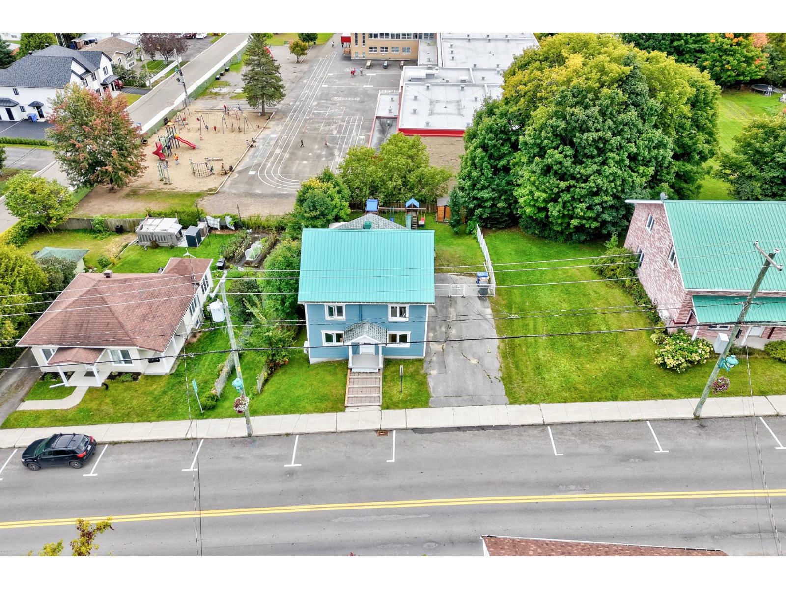 244z Rue Ste-louise Property Photo 34