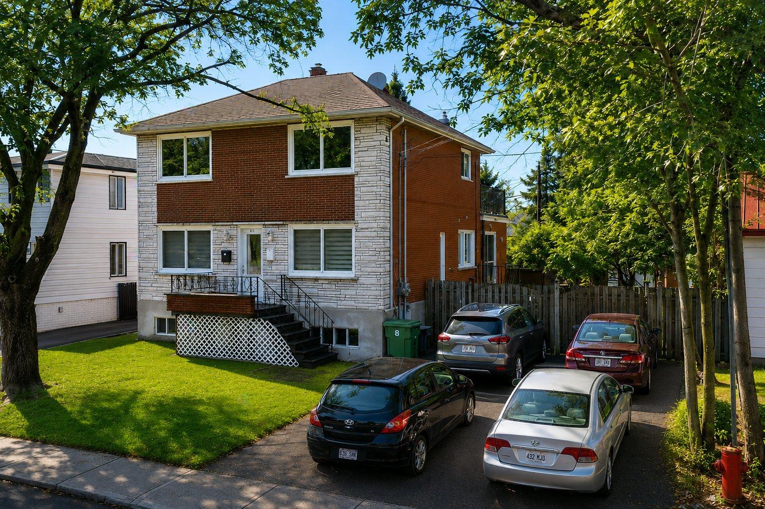 8063-8065 Rue De La Croix