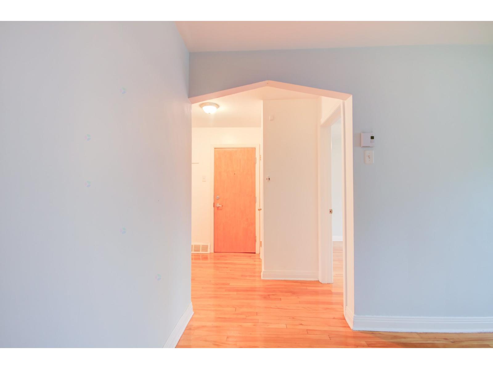 6645 20e Avenue Property Photo 4