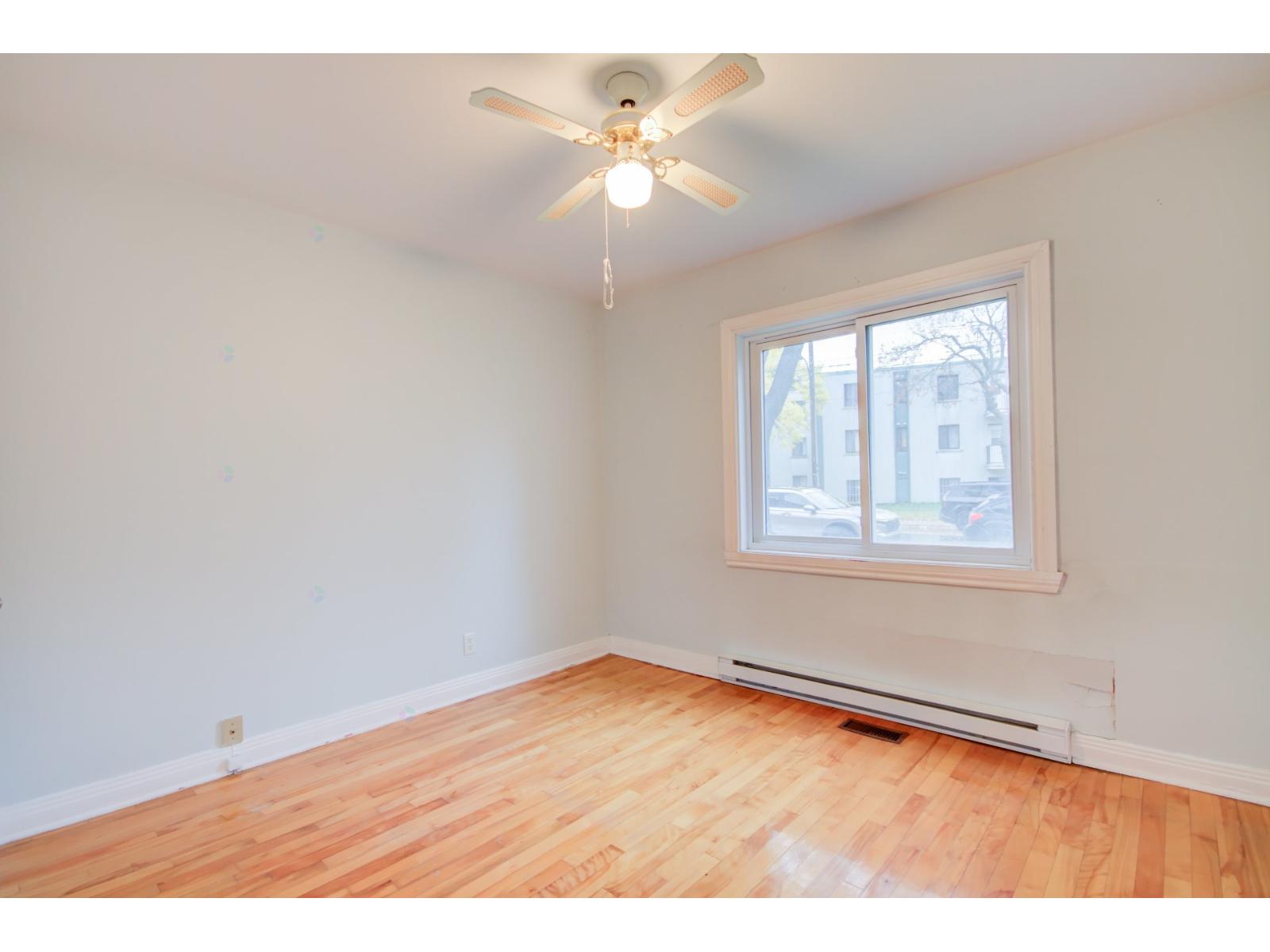 6645 20e Avenue Property Photo 6