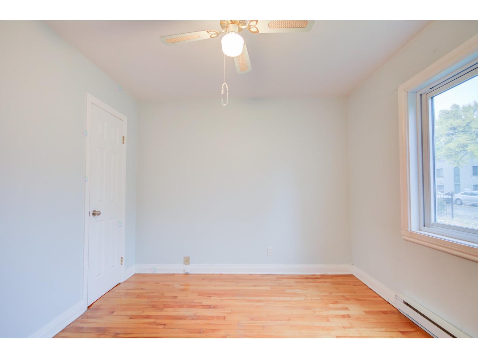 6645 20e Avenue Property Photo 7
