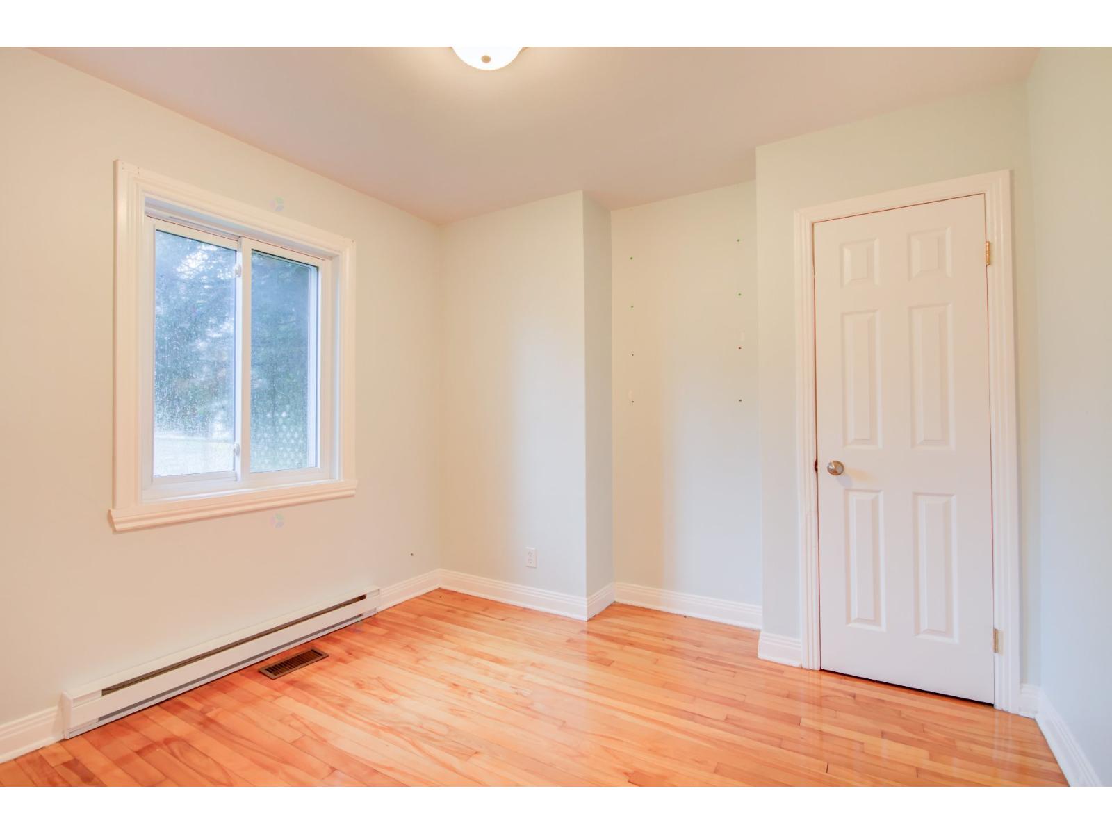 6645 20e Avenue Property Photo 8