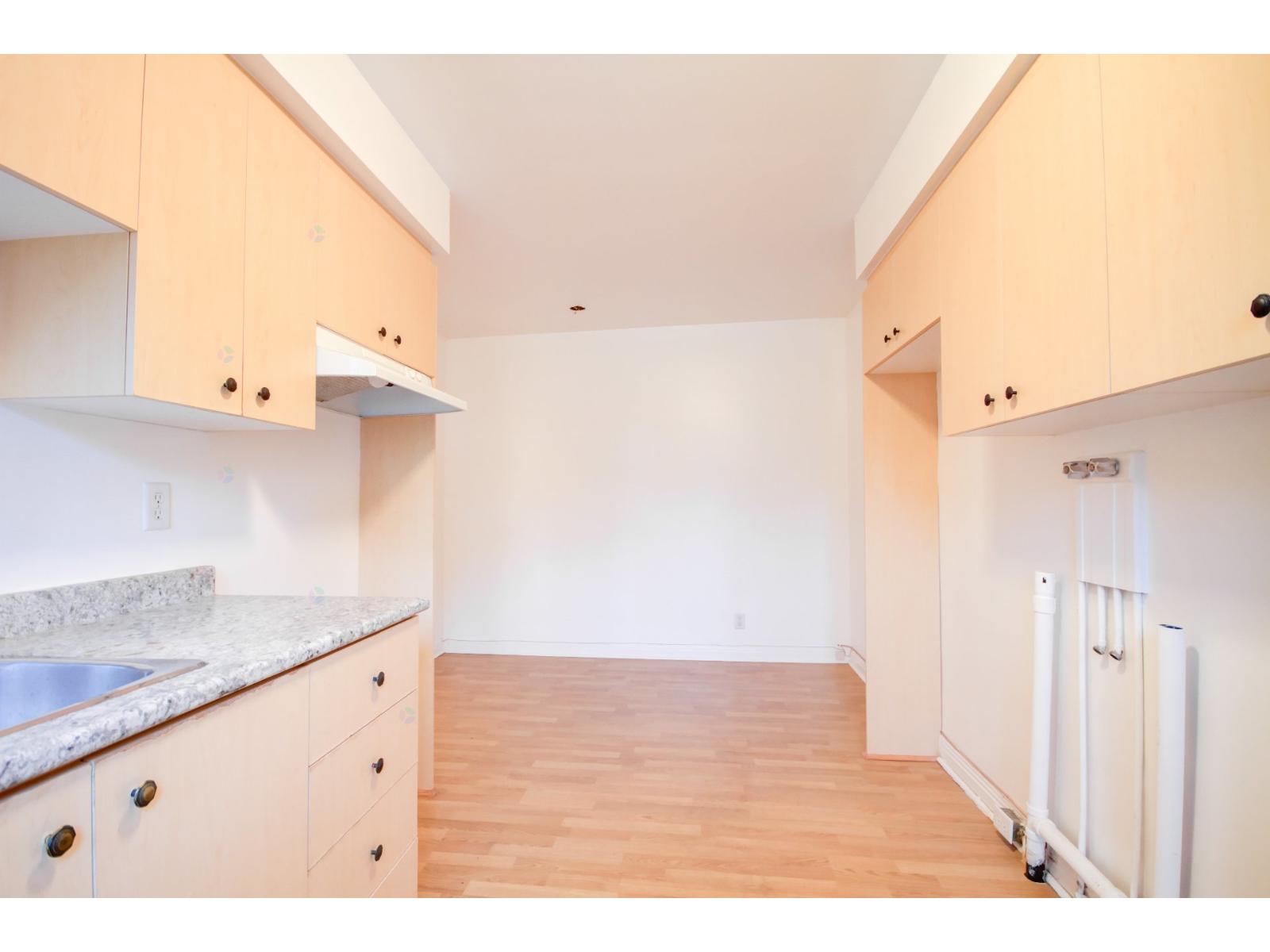 6645 20e Avenue Property Photo 12