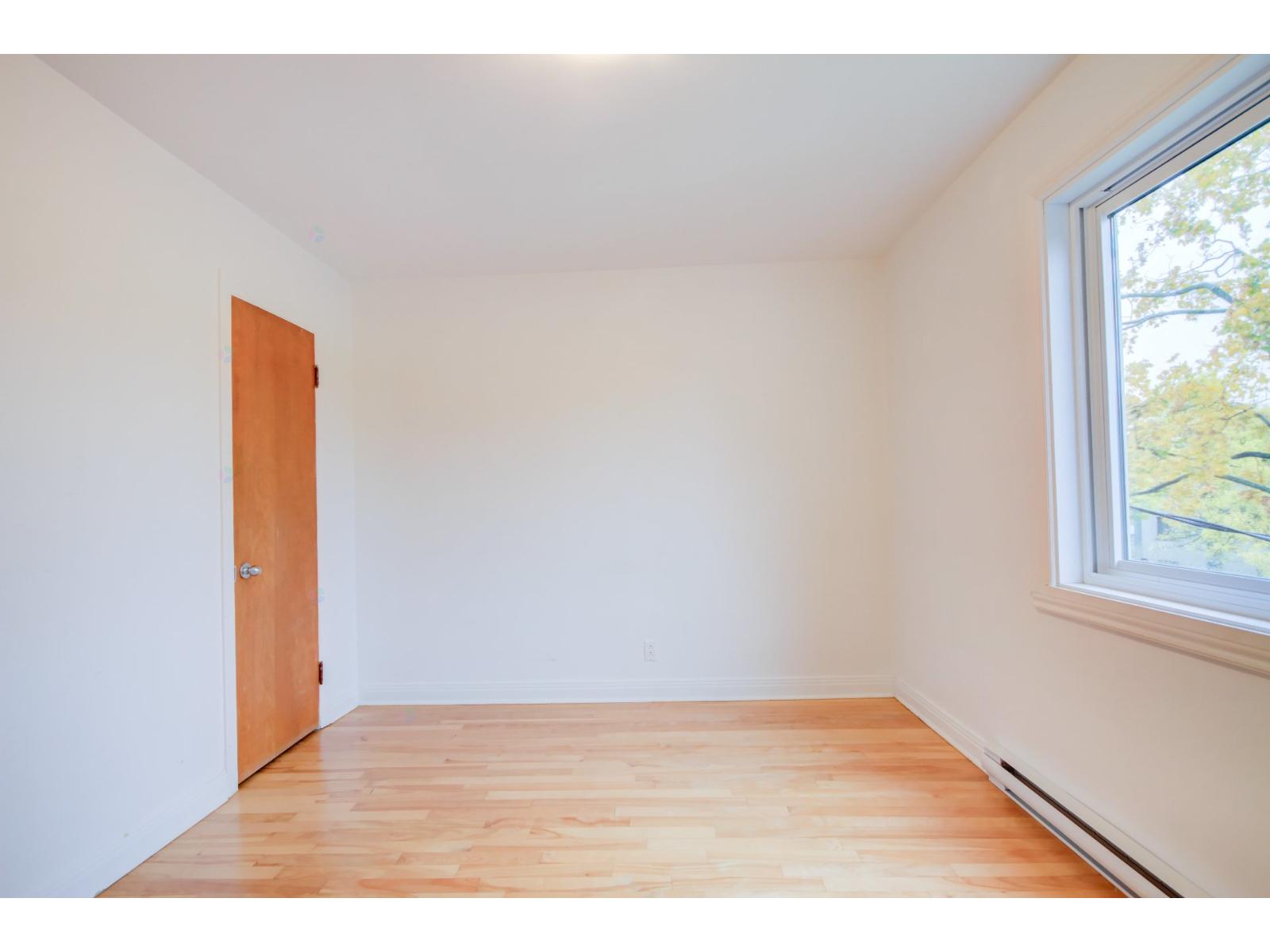 6645 20e Avenue Property Photo 26