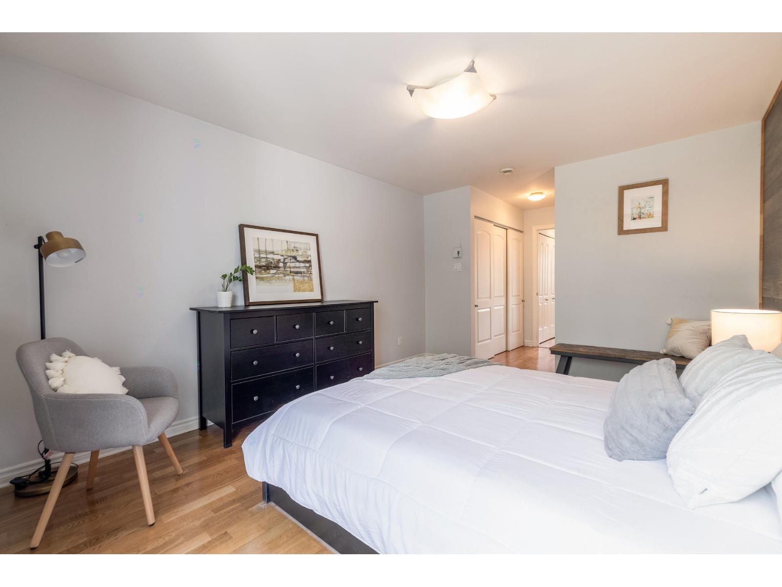 779 32e Avenue, #5 Property Photo 18