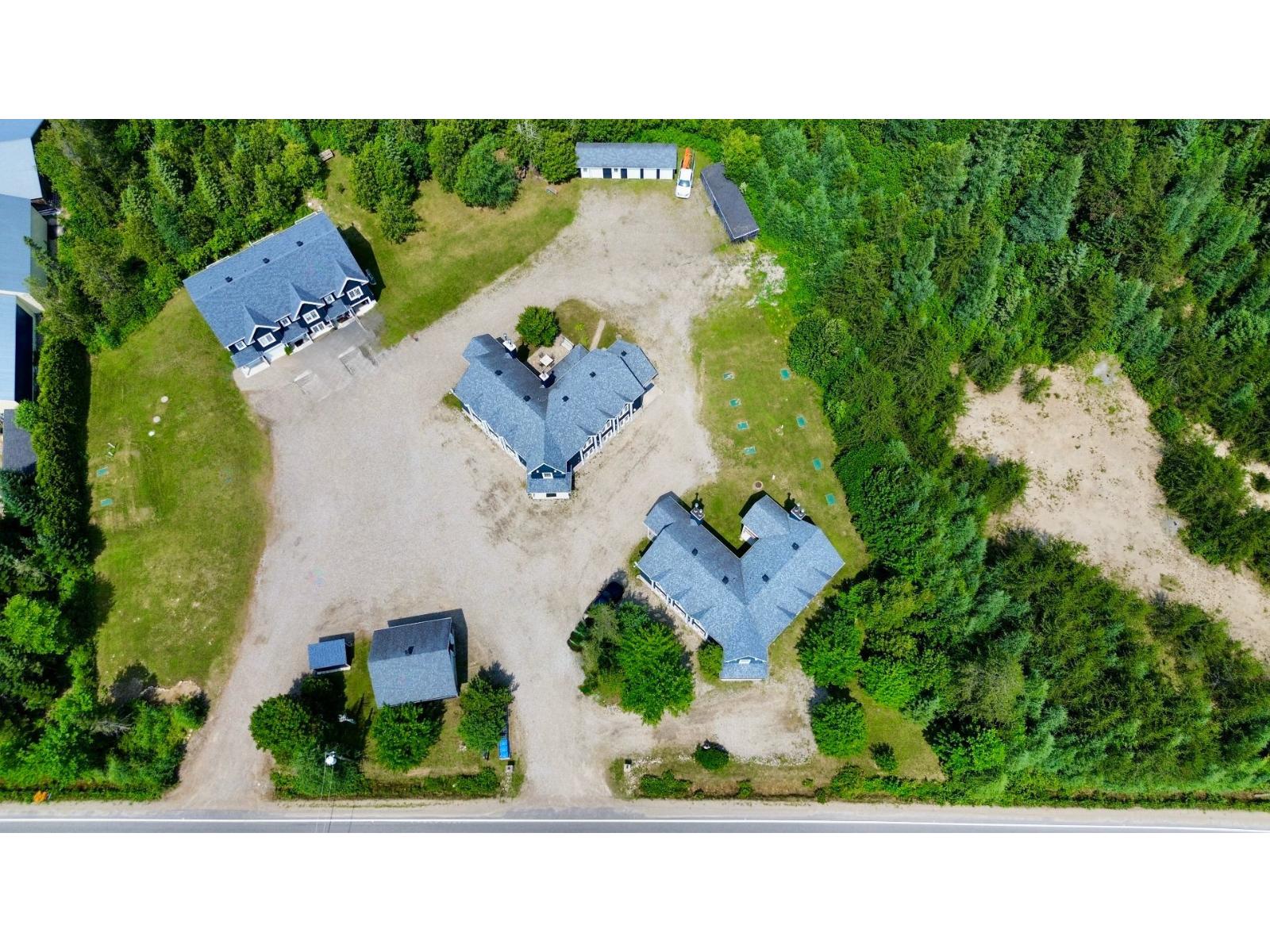 592 Ch. De Notre-dame-de-la-merci Property Photo 23