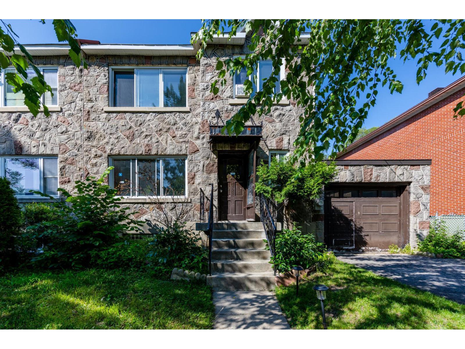 4593 Av. Montclair Property Photo 1