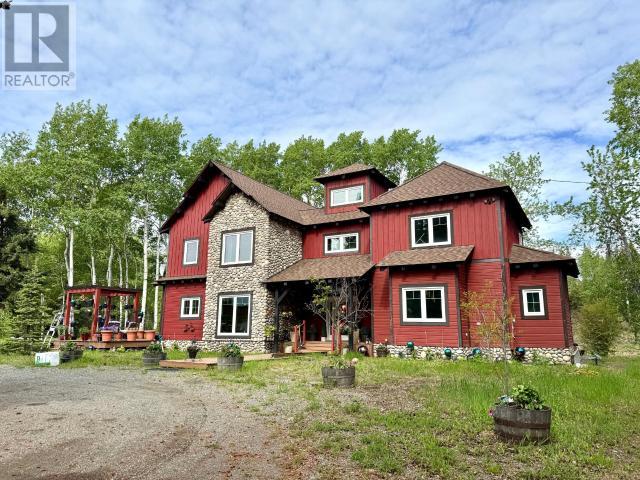 260 RIVER DRIVE