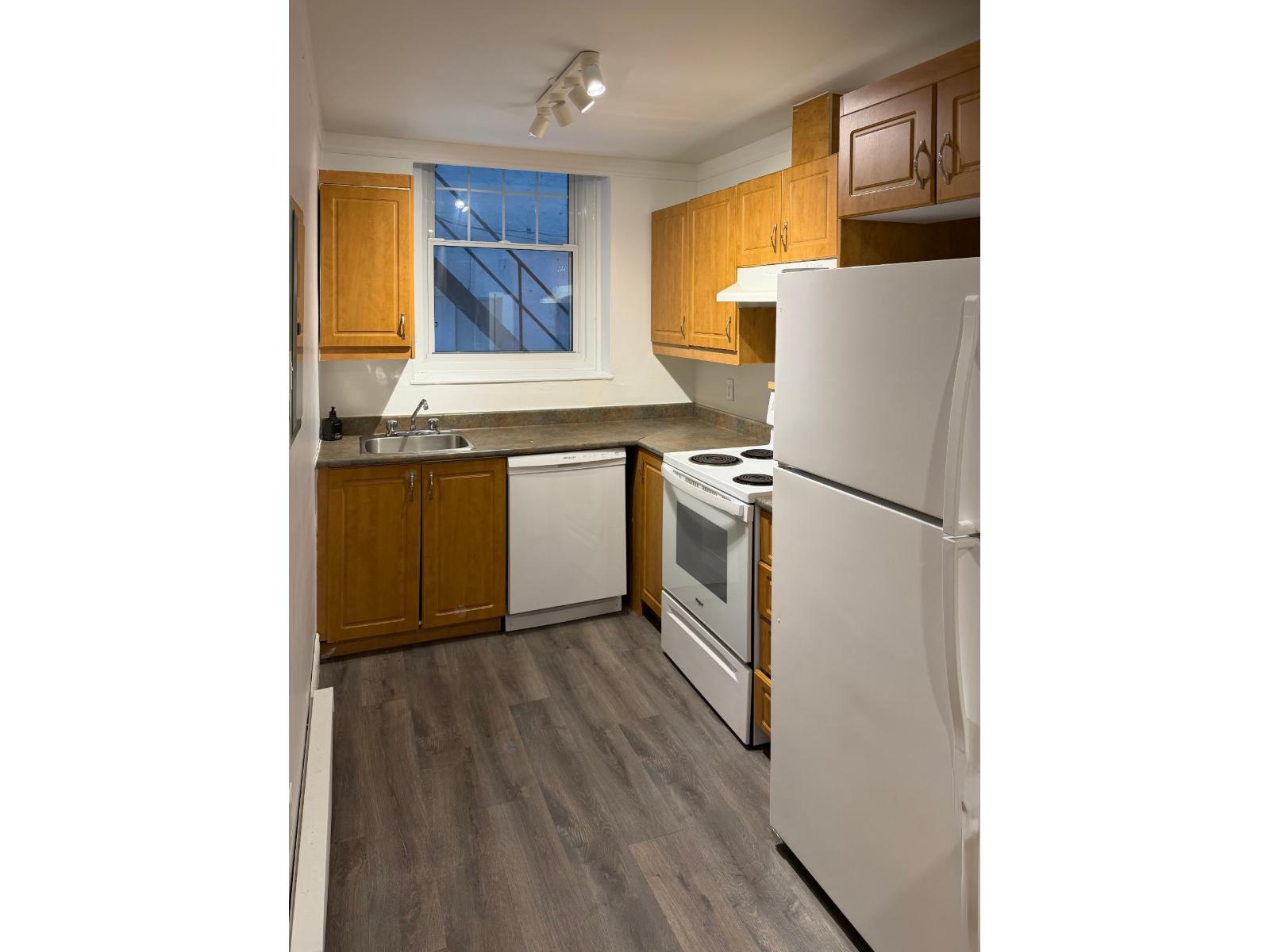 2290 Av. Girouard, #19 Property Photo 16