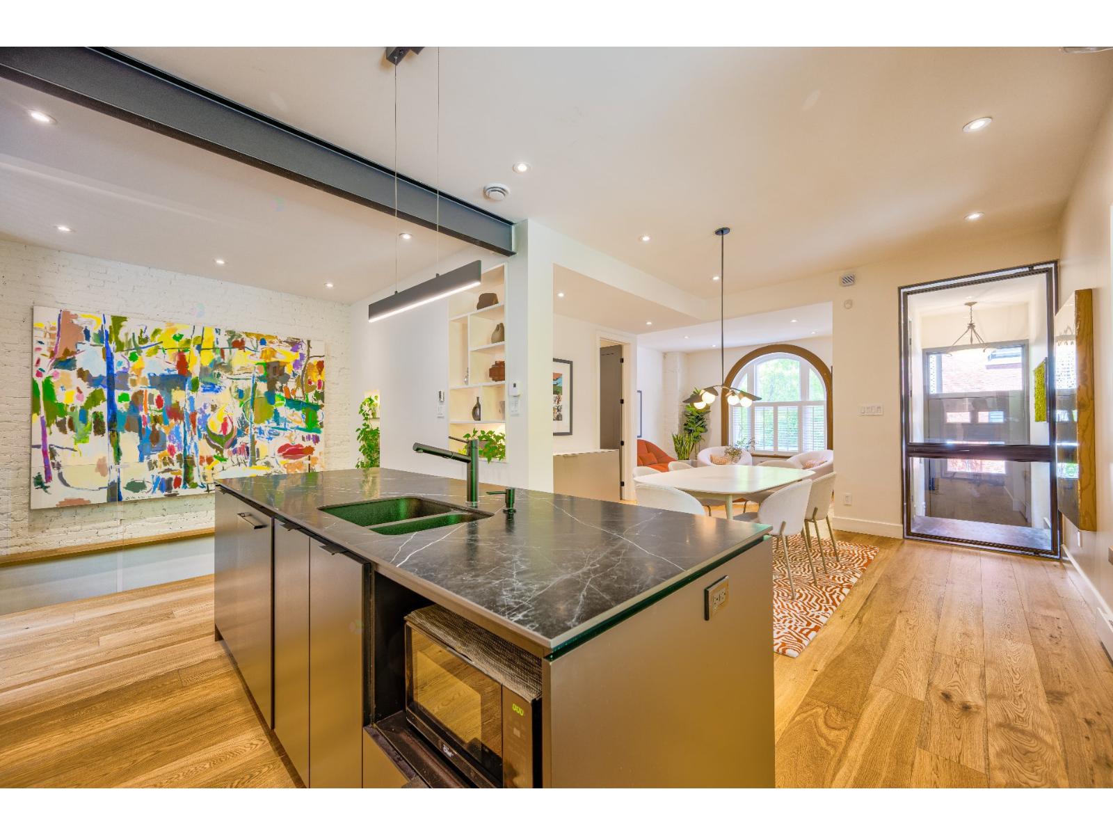 50 Rue Guilbault O. Property Photo 4