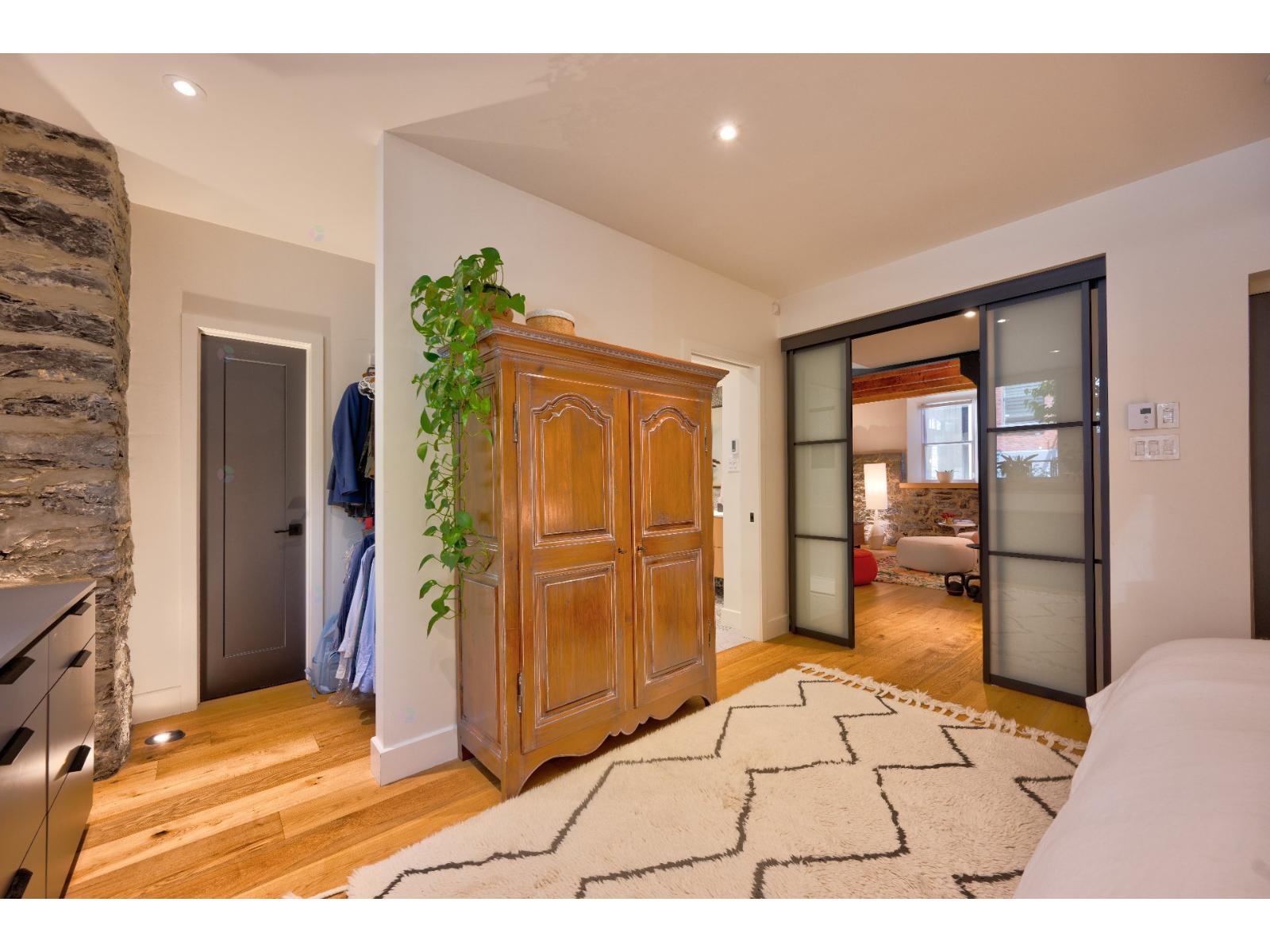 50 Rue Guilbault O. Property Photo 24